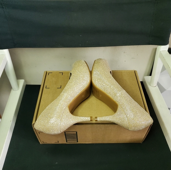 DREAM PAIRS Womens Tiffany Heel Dress Pump Size 10 - Picture 7 of 10